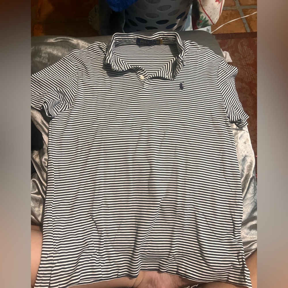 Size medium polo